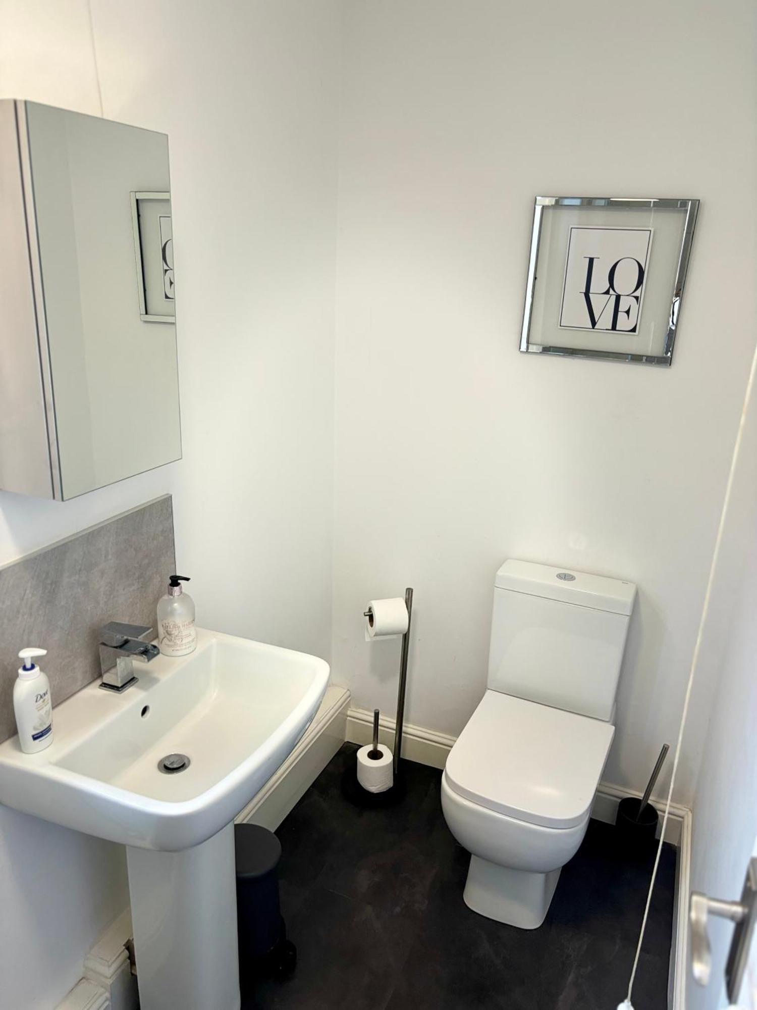 The Garden Suite Denby Village Экстерьер фото